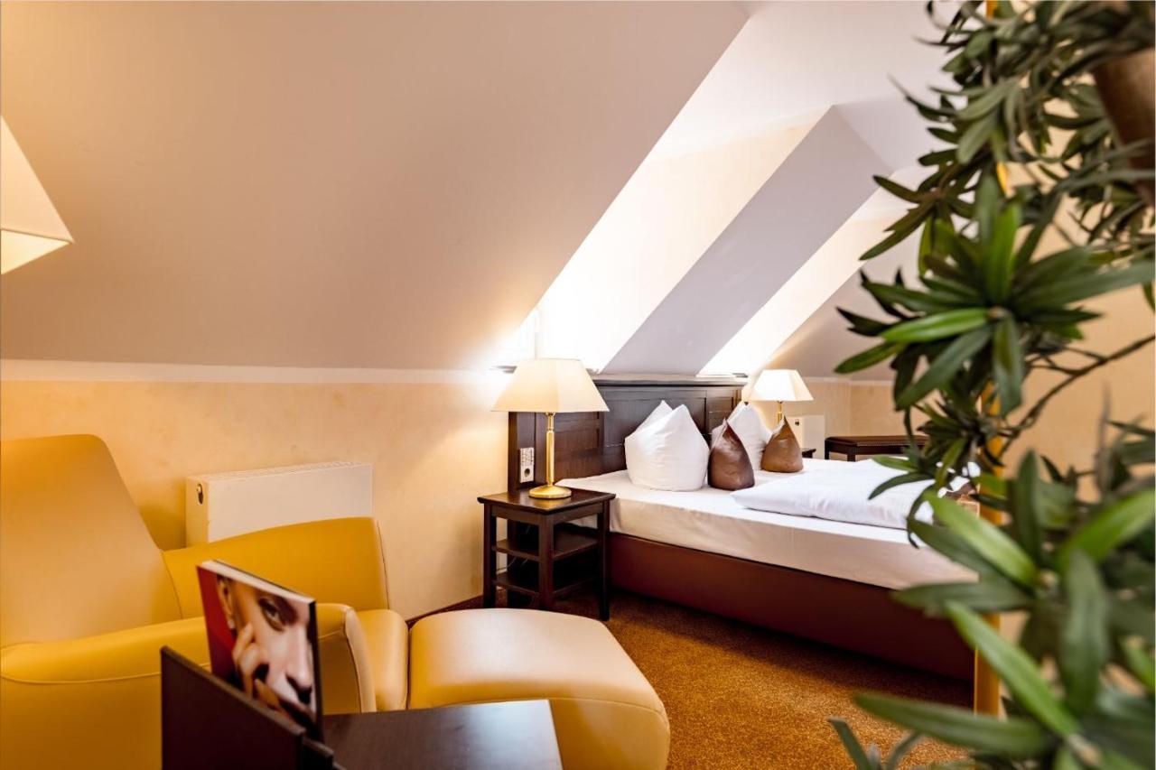 Burghotel Staufeneck Salach Zewnętrze zdjęcie